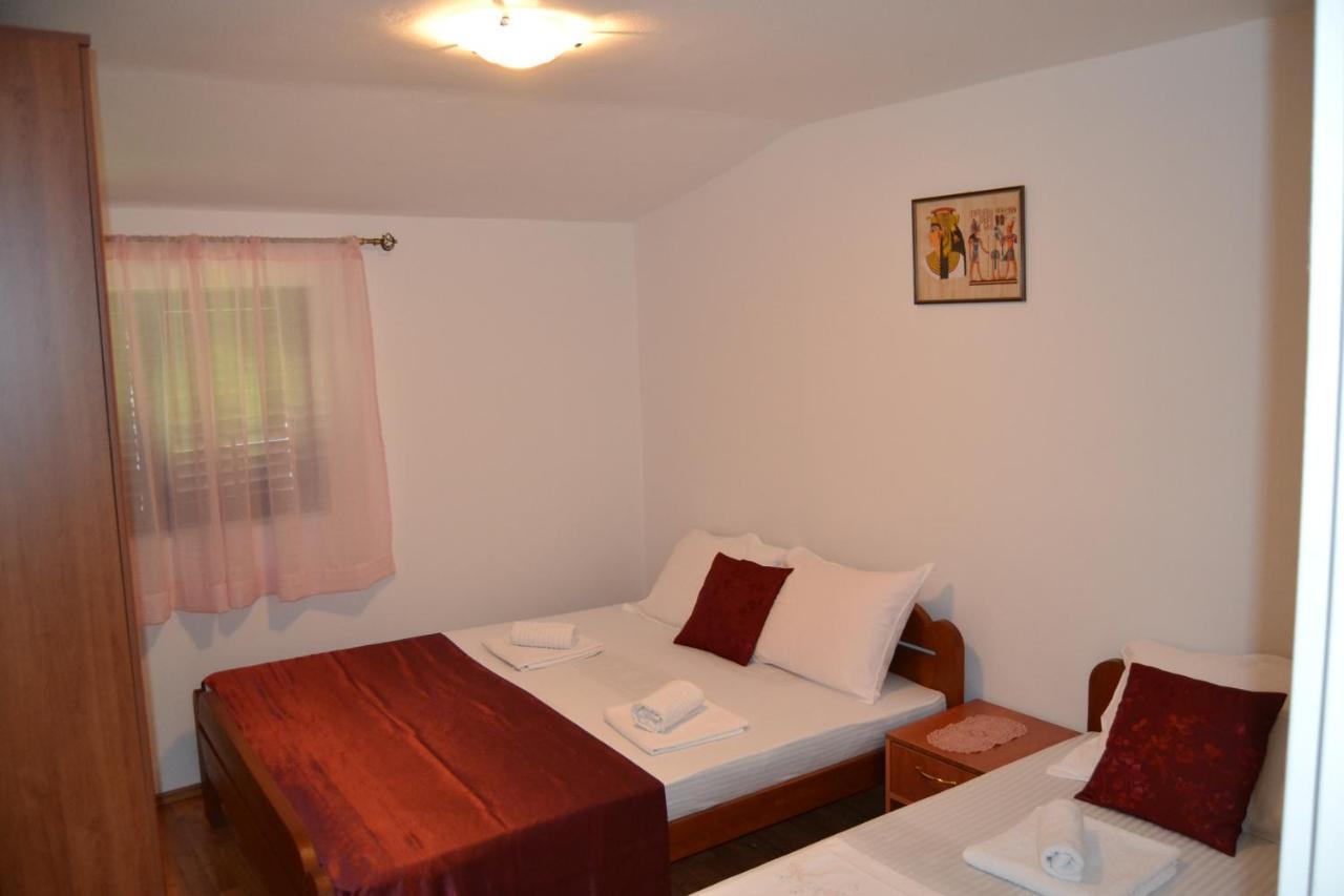 Apartments Dobrisa Kotor Exterior foto